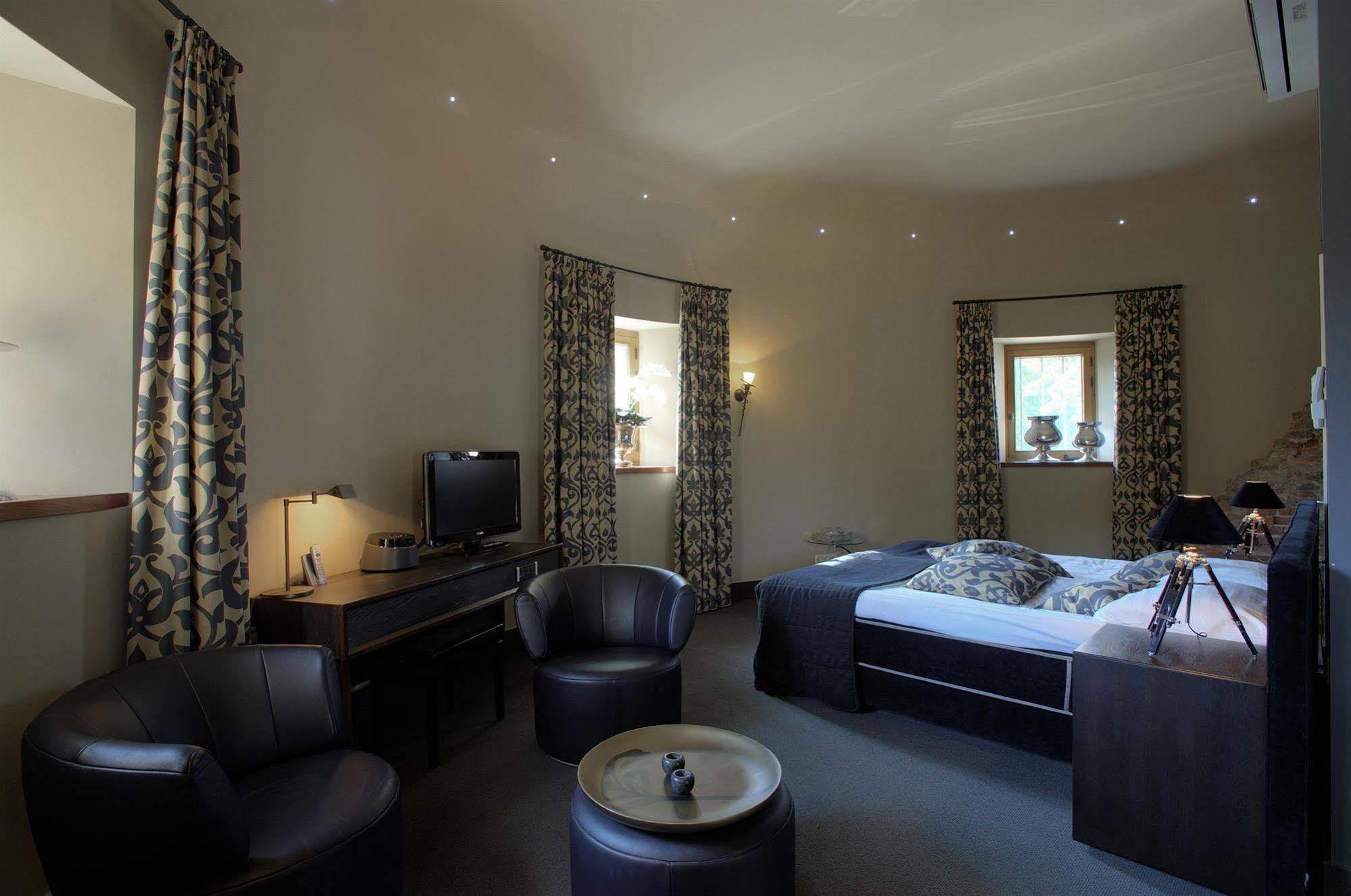 Romantik Hotel Kasteel Daelenbroeck Херкенбош Экстерьер фото